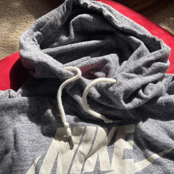 GUC vintage-looking Nike hoodie - Picture 3 of 4